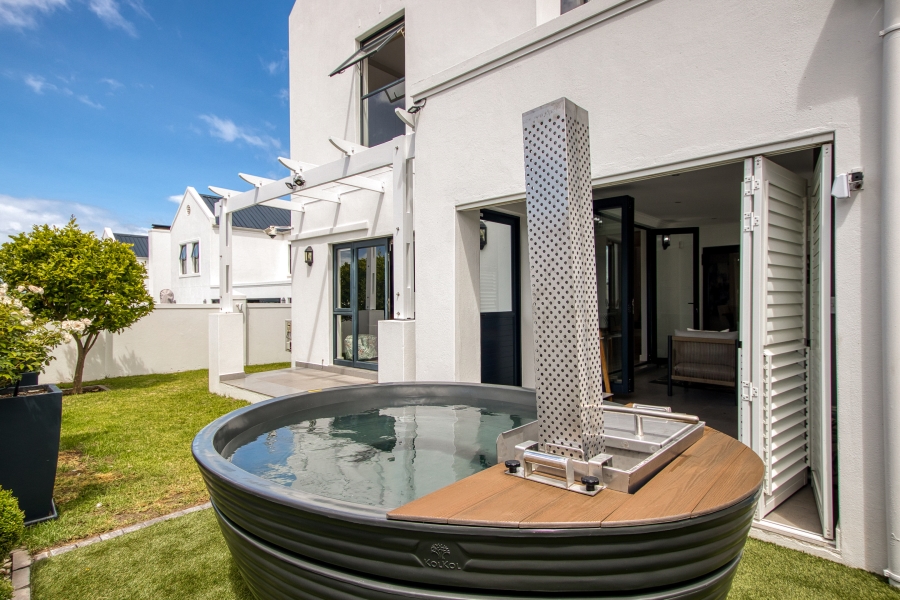 3 Bedroom Property for Sale in Helderberg Village Western Cape